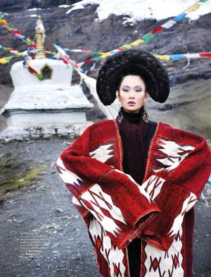 Fashion editorial in tibet.jpg